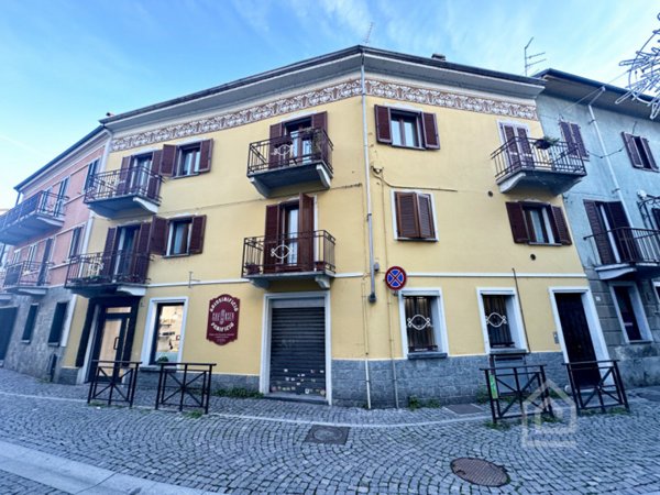 negozio in vendita a Chivasso