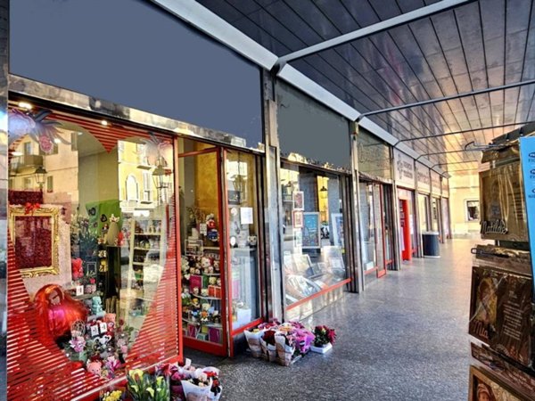negozio in vendita a Chivasso