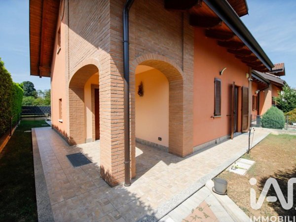 casa indipendente in vendita a Chivasso