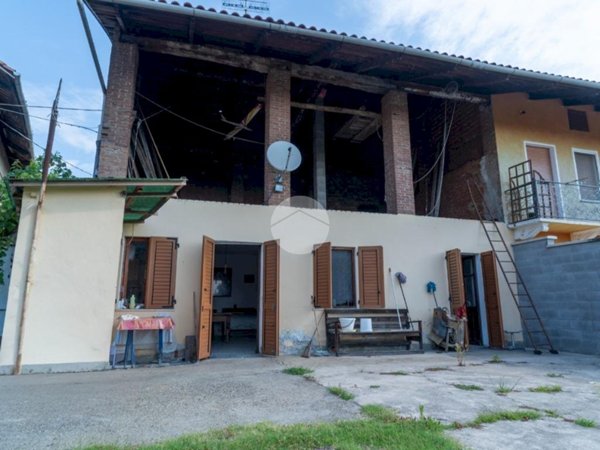 casa indipendente in vendita a Chivasso in zona Boschetto