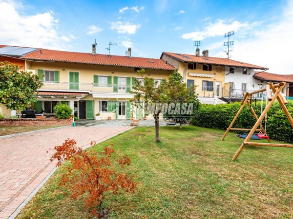 casa indipendente in vendita a Chivasso in zona Borghetto