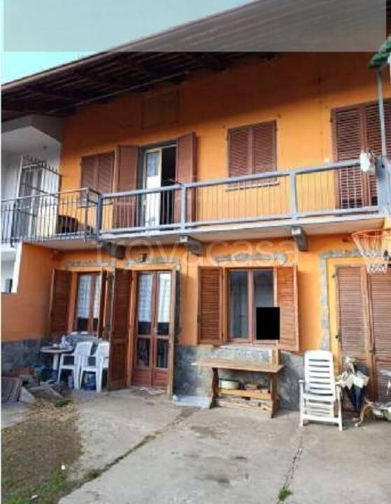 appartamento in vendita a Chivasso in zona Castelrosso