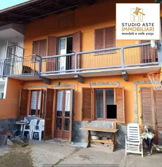 appartamento in vendita a Chivasso in zona Castelrosso