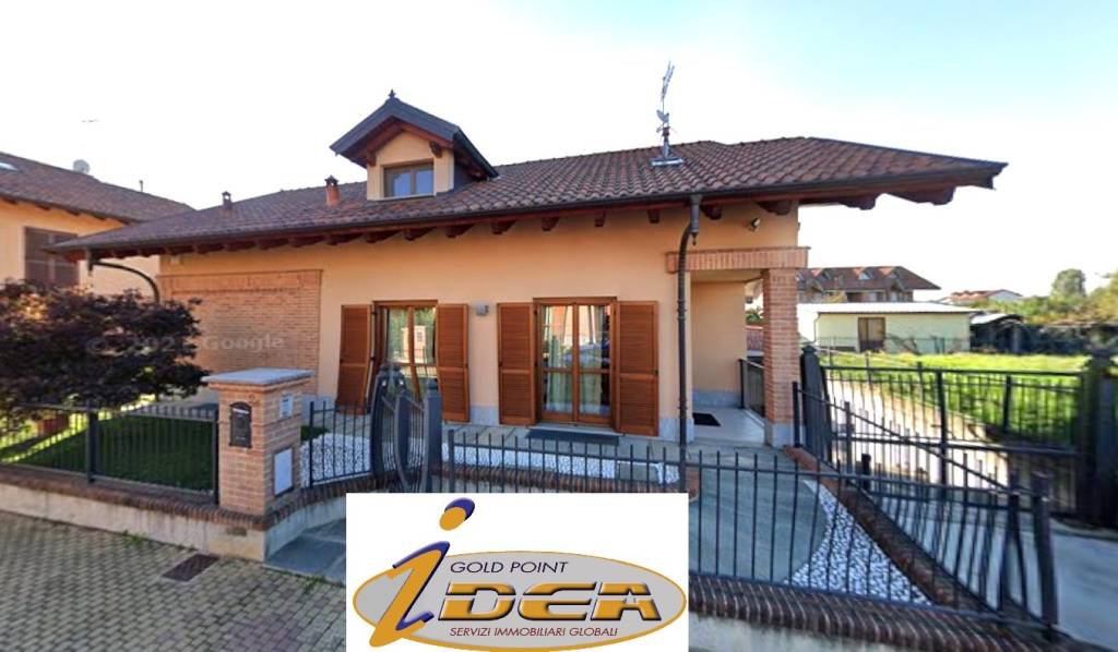 casa indipendente in vendita a Chivasso
