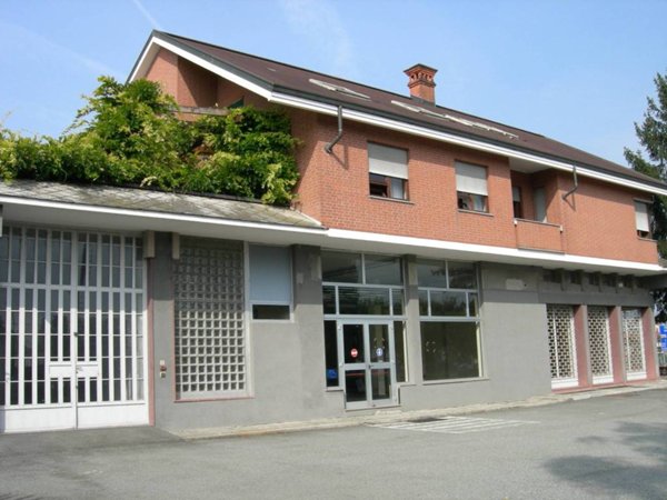 negozio in vendita a Chivasso in zona Castelrosso