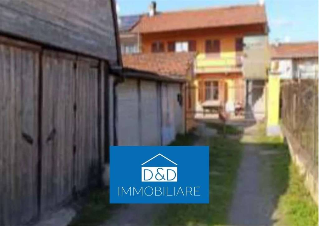 appartamento in vendita a Chivasso in zona Castelrosso