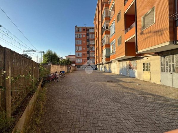 box auto in vendita a Chivasso in zona Castelrosso