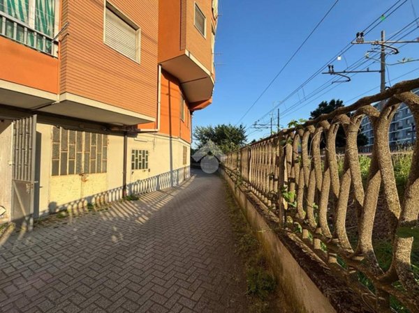 box auto in vendita a Chivasso in zona Castelrosso