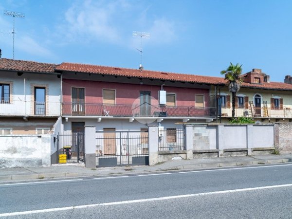 appartamento in vendita a Chivasso in zona Castelrosso