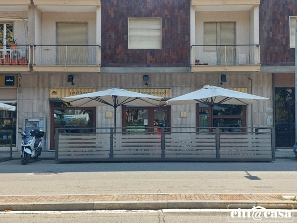 locale commerciale in vendita a Chivasso
