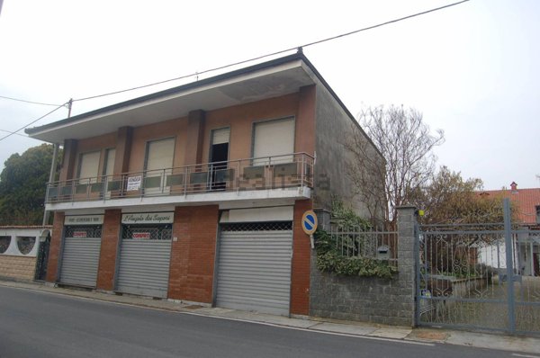 locale commerciale in vendita a Ciconio