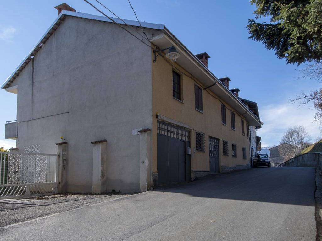 casa indipendente in vendita a Cintano