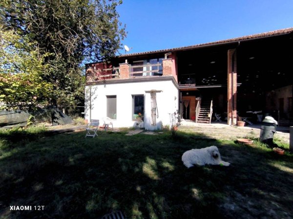 casa indipendente in vendita a Cinzano