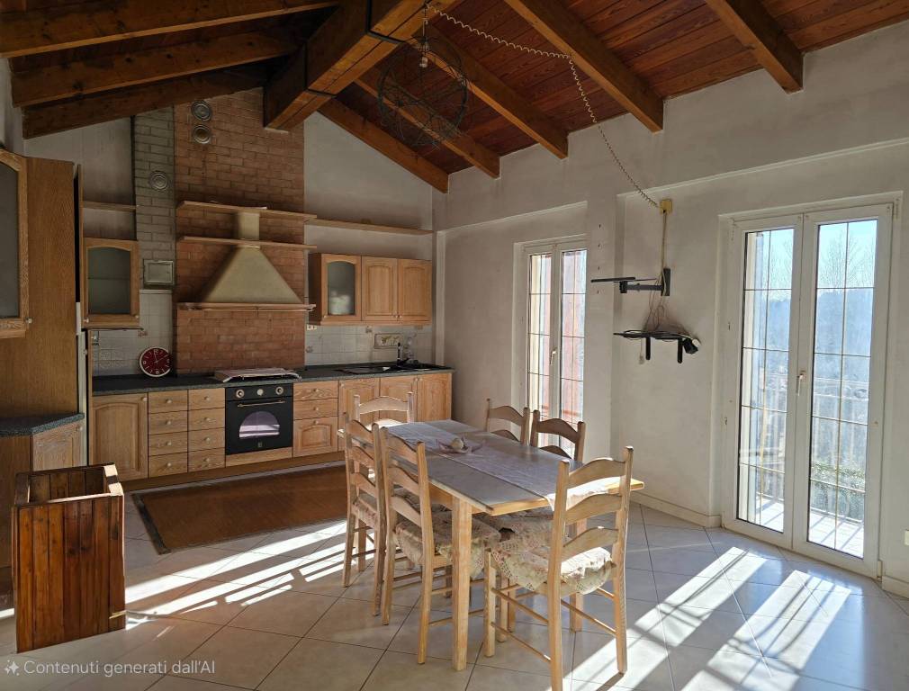 casa indipendente in vendita a Cinzano