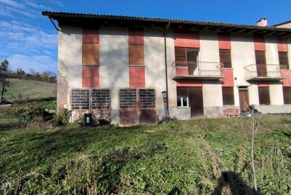 casa indipendente in vendita a Cinzano