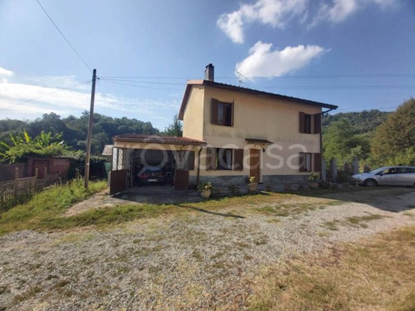 casa indipendente in vendita a Cinzano