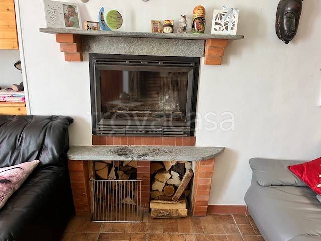 casa indipendente in vendita a Cinzano