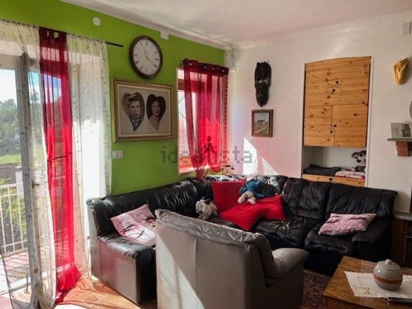 casa indipendente in vendita a Cinzano