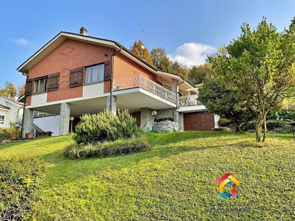 casa indipendente in vendita a Cinzano