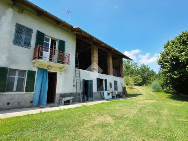 casa indipendente in vendita a Cinzano