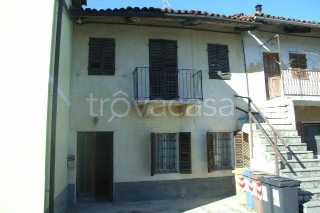 casa indipendente in vendita a Cinzano