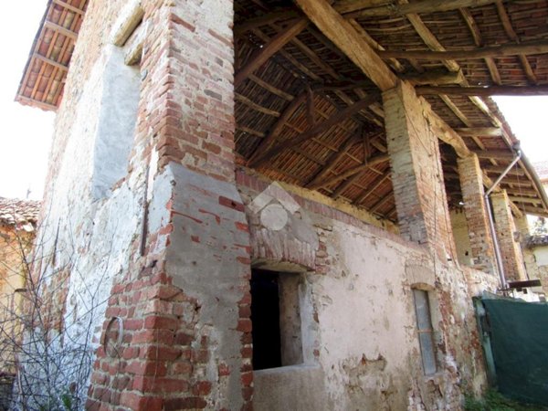 rudere in vendita a Cinzano