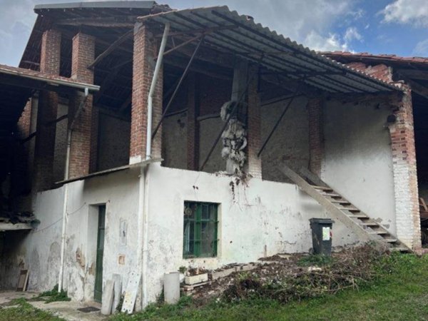 villa in vendita a Cinzano
