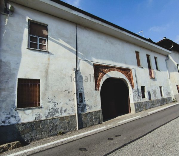 casa indipendente in vendita a Cinzano