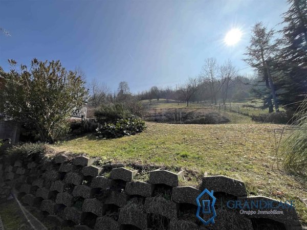 casa indipendente in vendita a Cinzano