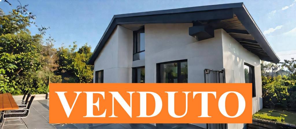 casa indipendente in vendita a Cinzano