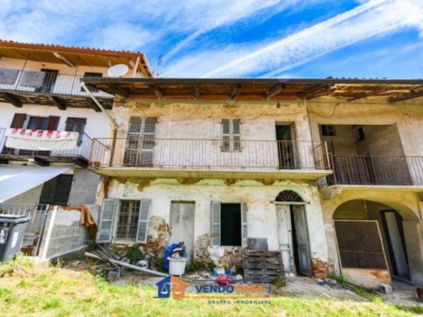 casa indipendente in vendita a Cinzano