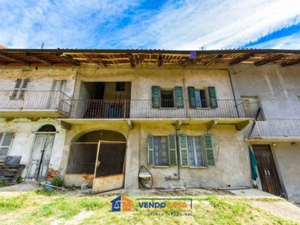 casa indipendente in vendita a Cinzano