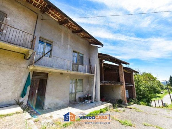 casa indipendente in vendita a Cinzano