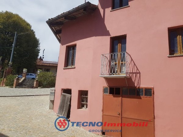 casa semindipendente in vendita a Cinzano
