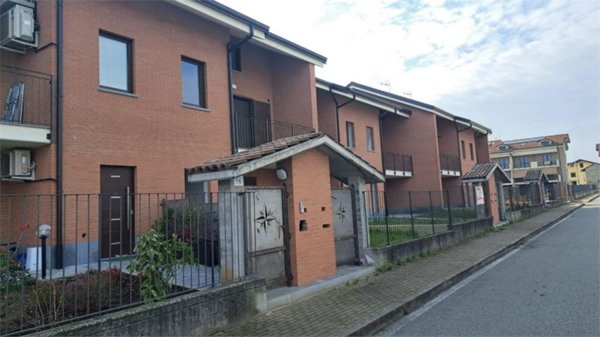 casa indipendente in vendita a Ciriè