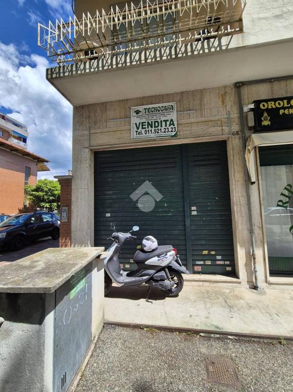 negozio in vendita a Ciriè