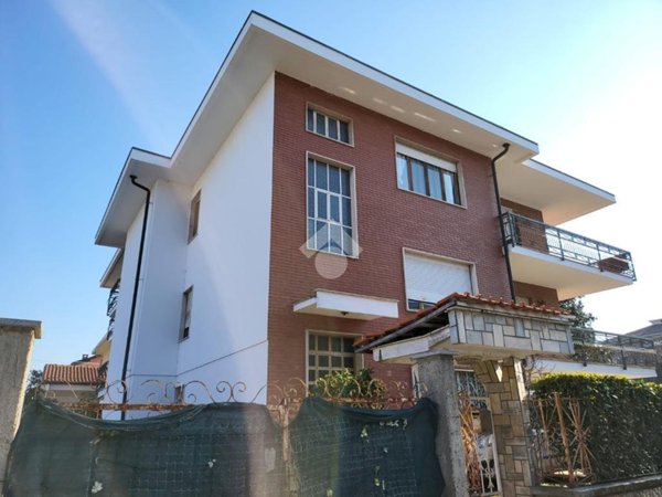 casa indipendente in vendita a Ciriè