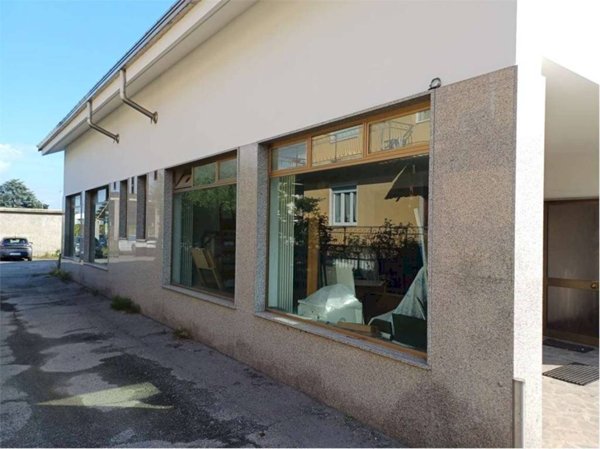 negozio in vendita a Ciriè