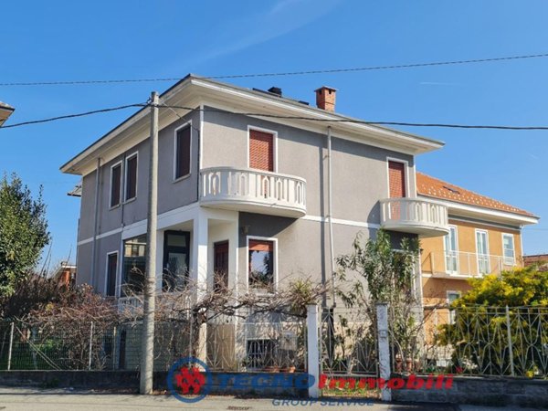 casa indipendente in vendita a Ciriè