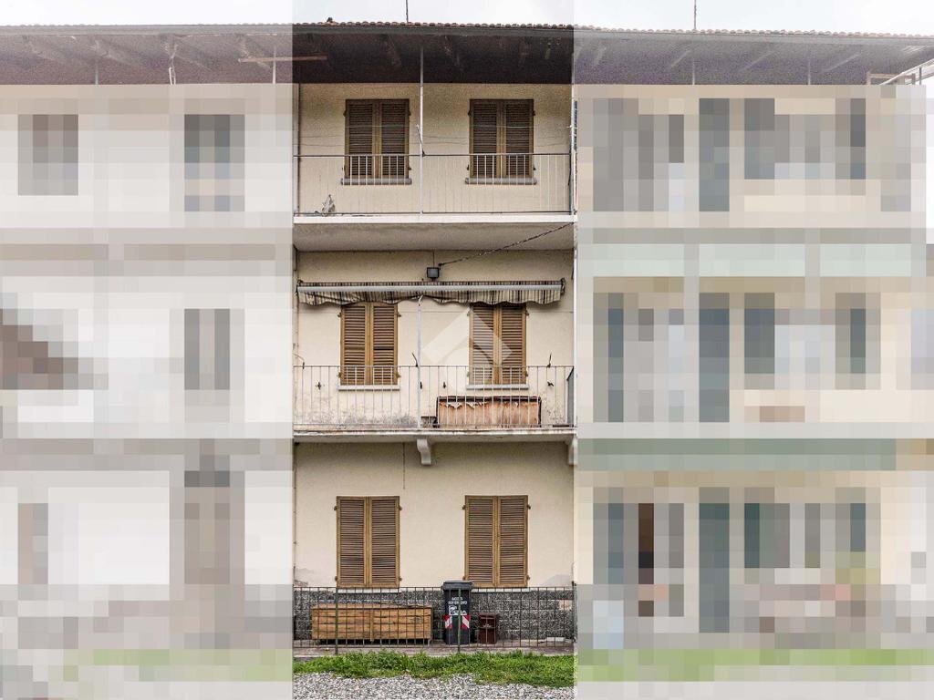 casa indipendente in vendita a Ciriè in zona Devesi