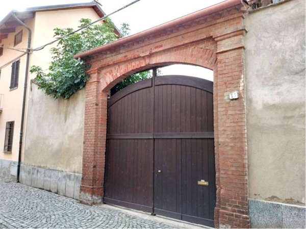 locale di sgombero in vendita a Ciriè