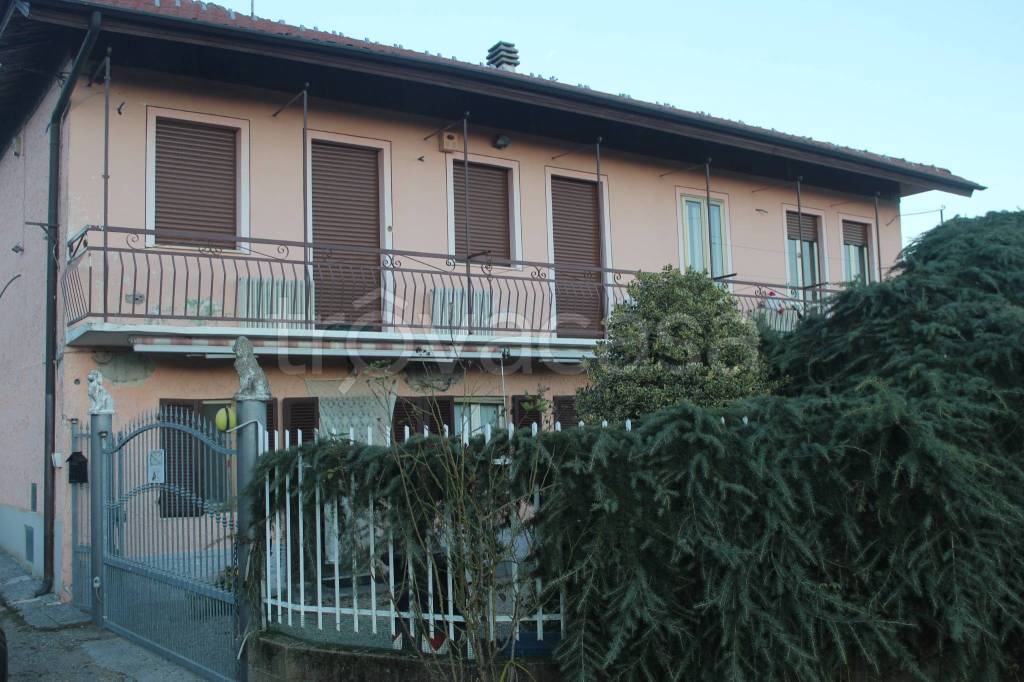 casa indipendente in vendita a Ciriè