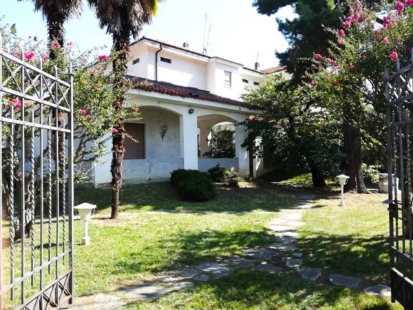 casa indipendente in vendita a Ciriè