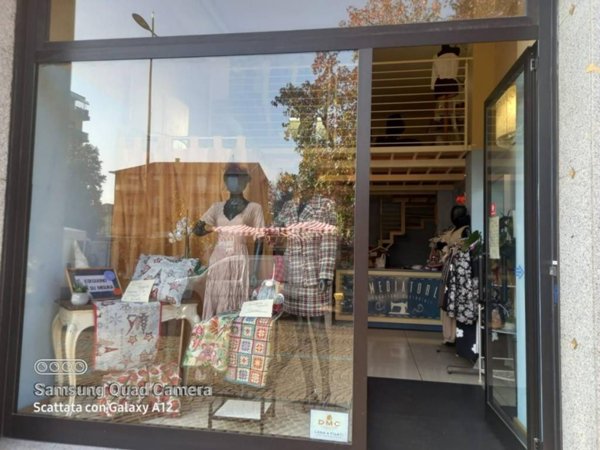 negozio in vendita a Ciriè