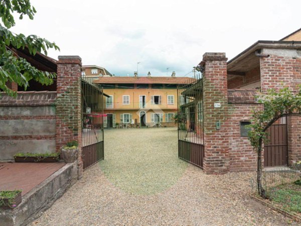casa indipendente in vendita a Ciriè