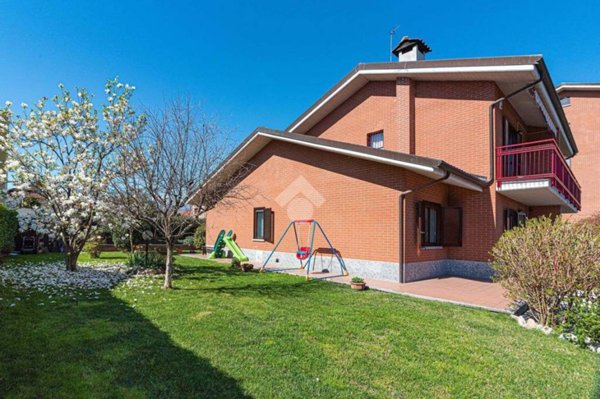 casa indipendente in vendita a Ciriè