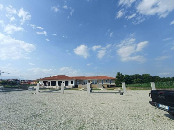 casa indipendente in vendita a Ciriè