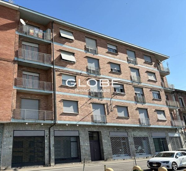 locale commerciale in vendita a Ciriè