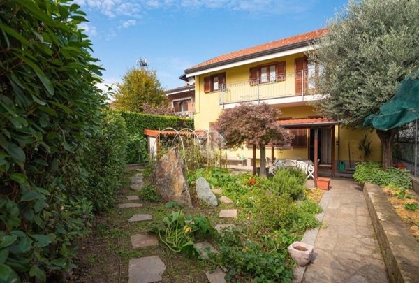 casa indipendente in vendita a Ciriè