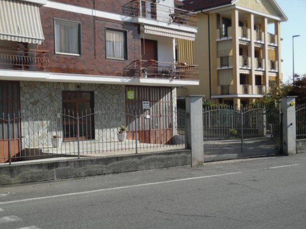 locale commerciale in vendita a Ciriè
